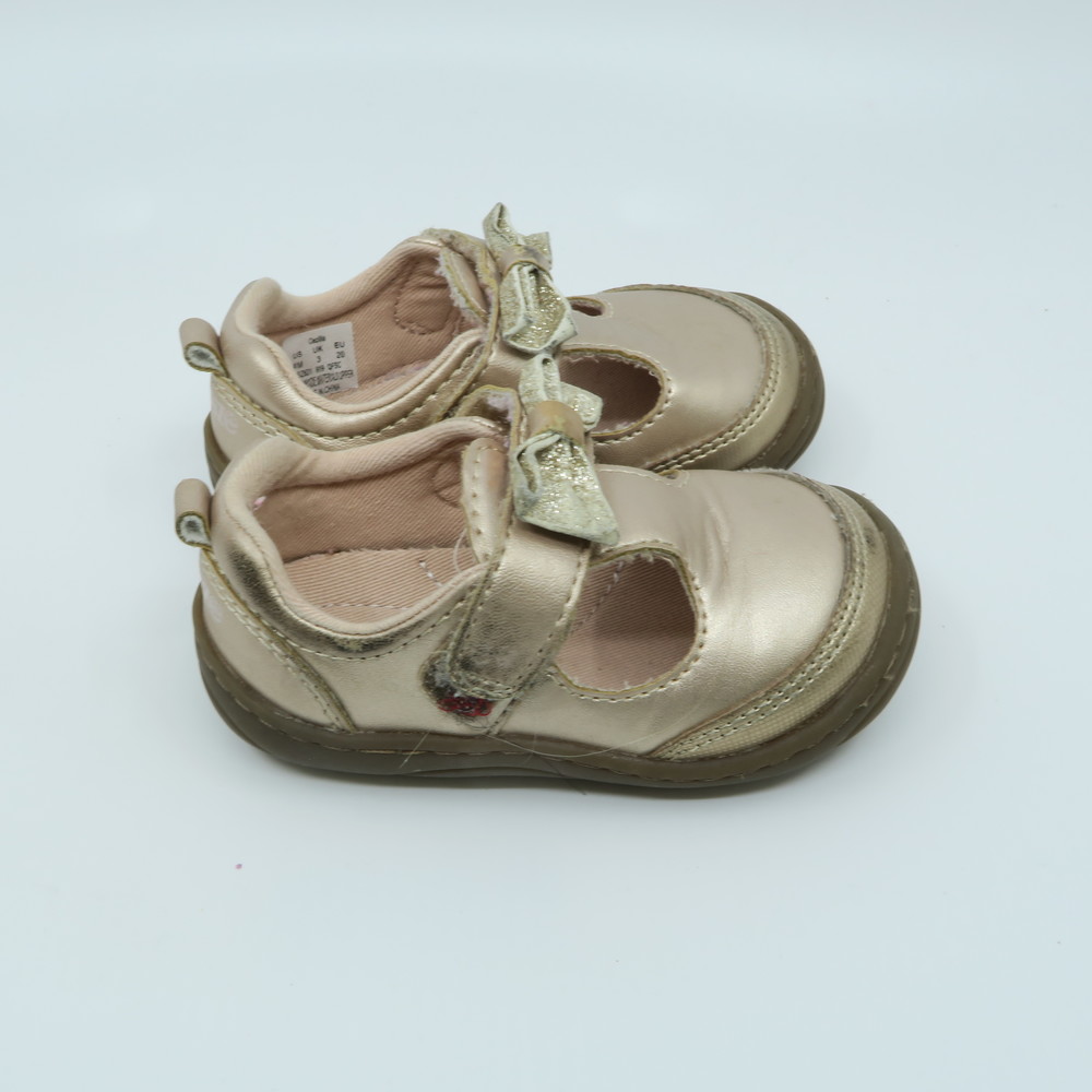 Beauties Girls Gold Shoes size: *6-12 Months